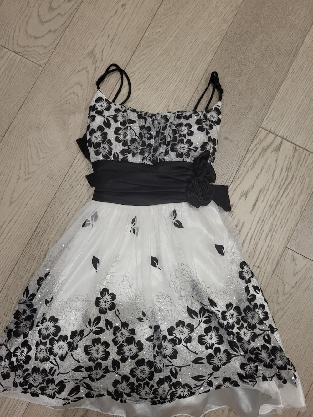 Black and White Floral Party Dress XS